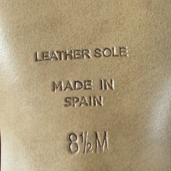 New Inez Vivi Pinot Suede in Red, Size 8 1/2 - Picture 12 of 16